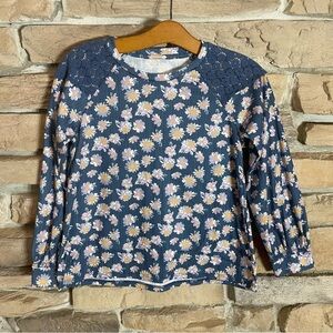 Evsie Girl Long Sleeve Floral Tee with Lace Shoulder Detail Sz XL